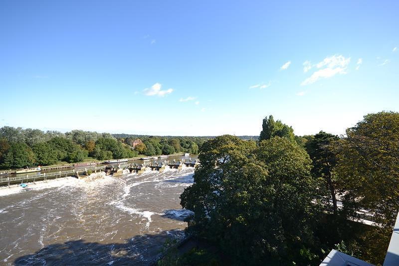 Weir