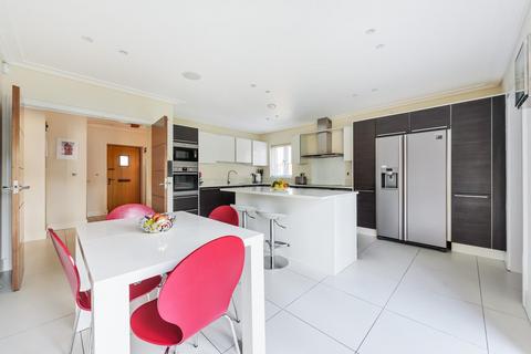 5 bedroom detached house for sale, Rouse Close, Weybridge, KT13