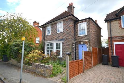 8 Abbey Road, Woking, GU21 4PQ