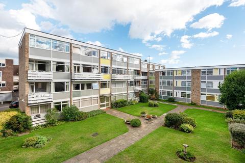 2 bedroom apartment for sale, South View Court, Woking, GU22