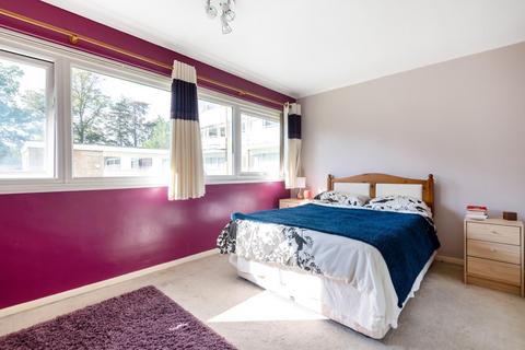 2 bedroom apartment for sale, South View Court, Woking, GU22