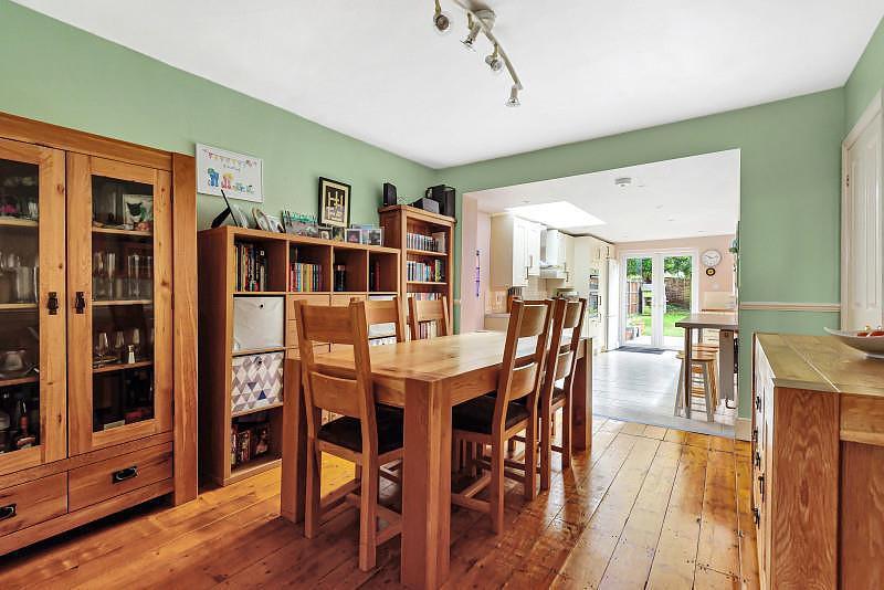 Bury Lane, Horsell, GU21 3 bed semidetached house £625,000