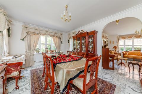 5 bedroom detached house for sale, Orchard End, Weybridge, KT13