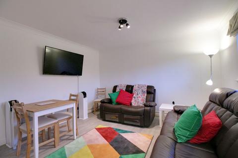 2 bedroom flat to rent - Constable Court, Millfield Avenue, York YO10 3XA