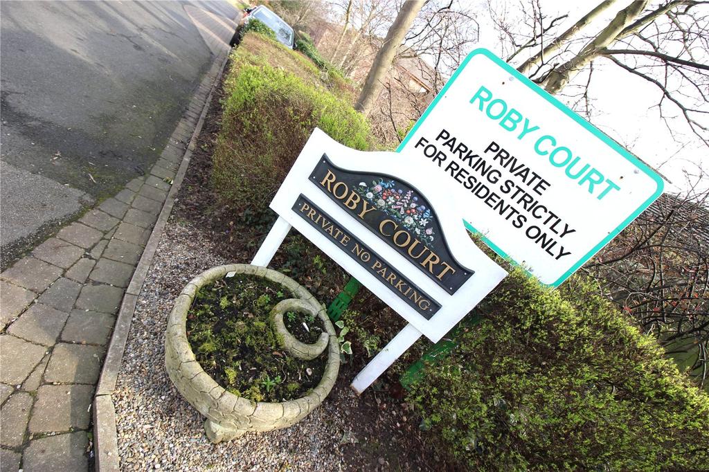 Roby Court Sign