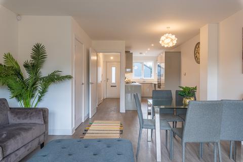 Sunningdale Broad Lane, Yate, Bristol, BS37 7BE