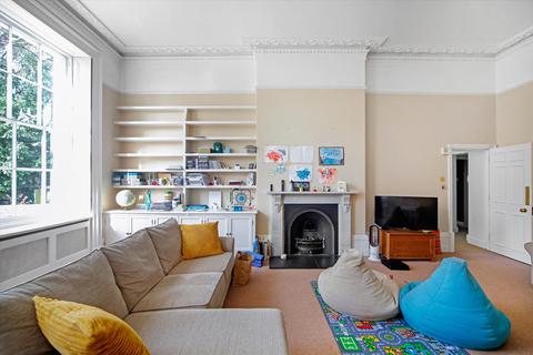 2 bedroom flat for sale - Cudnall Street, Charlton Kings, Cheltenham, Gloucestershire, GL53