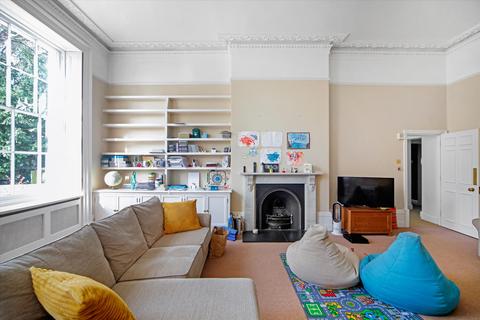 2 bedroom flat for sale, Cudnall Street, Charlton Kings, Cheltenham, Gloucestershire, GL53