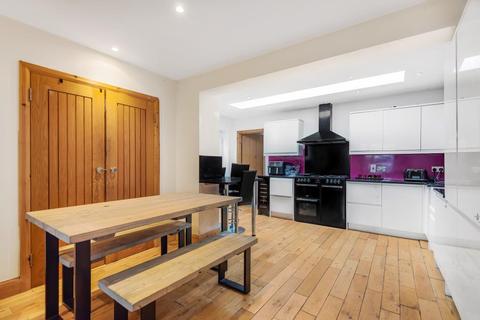 28 Morris Road, Isleworth, TW7 6JA