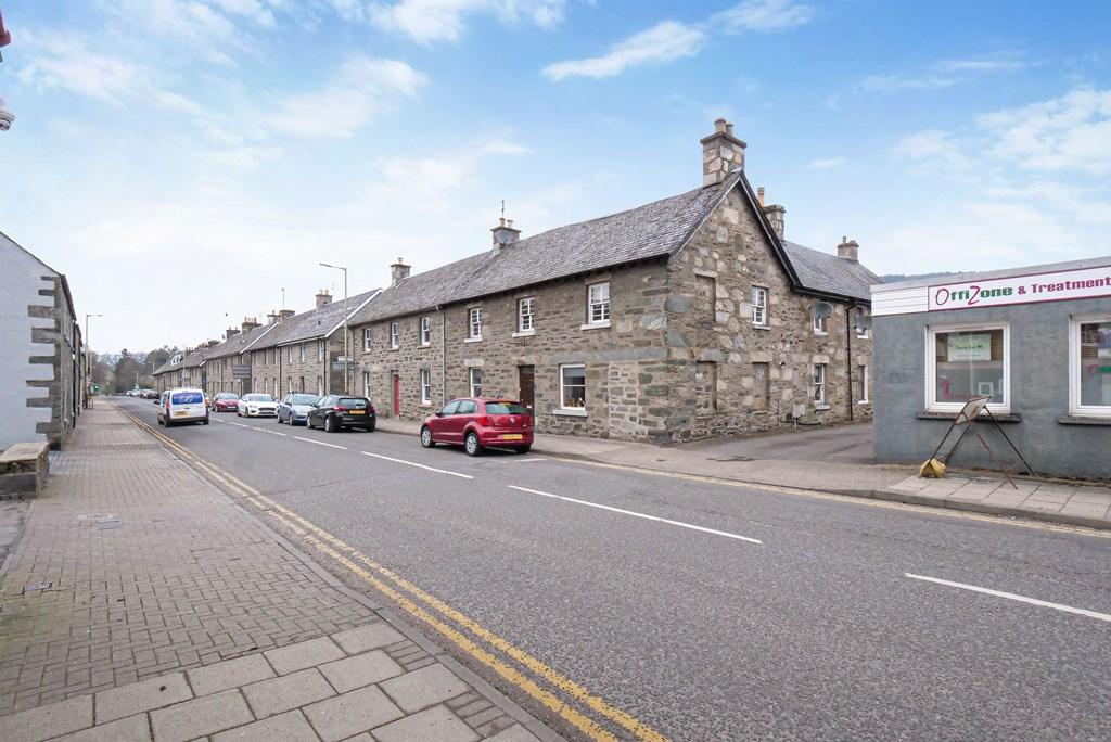 Kenmore Street, Aberfeldy PH15 5 bed end of terrace house £275,000
