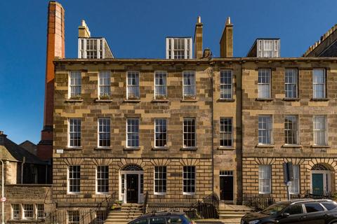 2 bedroom flat for sale - Union Street, Edinburgh, Midlothian, EH1