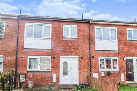 3 bedroom terraced house for sale - Colgrove Place, Kenton, Newcastle upon Tyne, Tyne and Wear, NE3 3DY