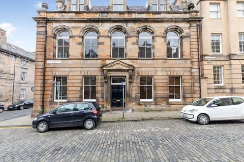 2 bedroom apartment to rent, East Broughton Place, New Town, Edinburgh