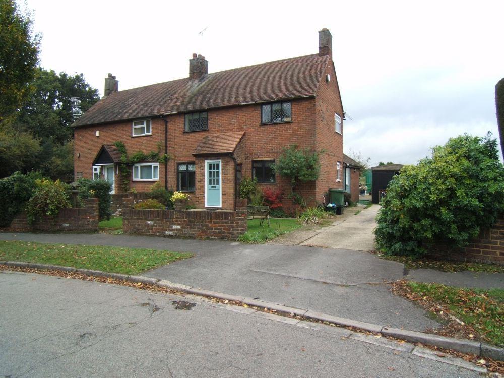 Pimlico, Hemel Hempstead, HP3 2 bed semidetached house £1,650 pcm (£