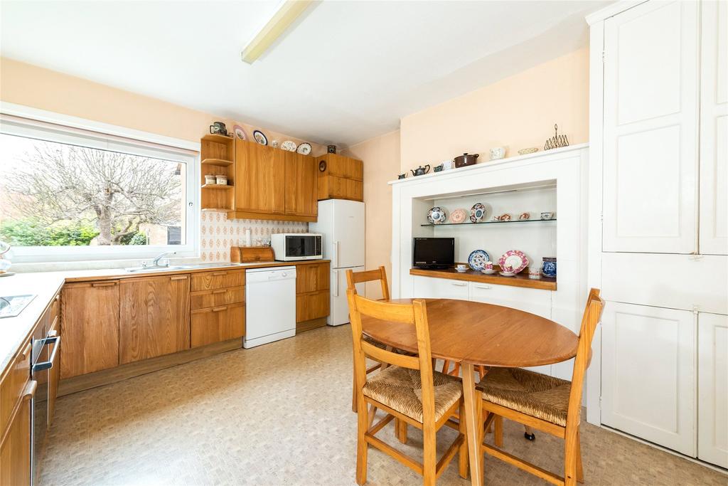 Kitchen/Breakfast Rm