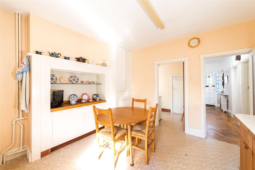 Kitchen/Breakfast Rm