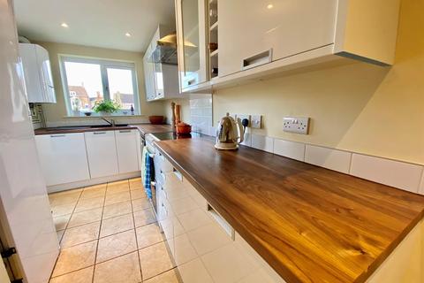 7 Lower Berrycroft, Berkeley, GL13 9AE