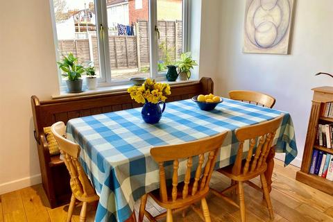 7 Lower Berrycroft, Berkeley, GL13 9AE