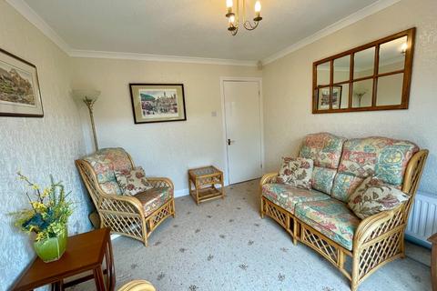 32 Captain Lees Gardens, Westhoughton, Bolton, BL5 3YF