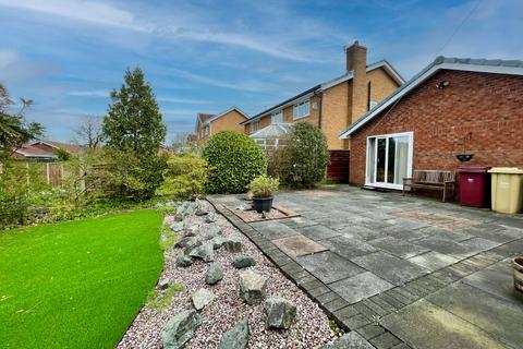 32 Captain Lees Gardens, Westhoughton, Bolton, BL5 3YF