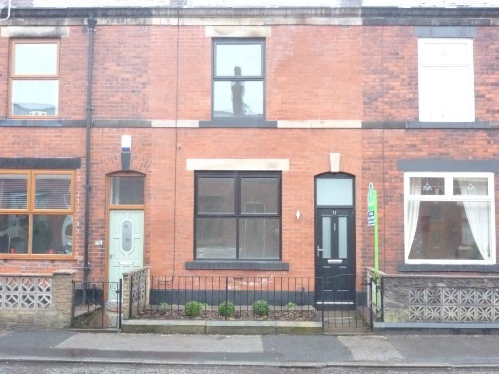 Fenton Street, Elton, Bury, BL8 1LU 3 bed terraced house £795 pcm (£183 pw)