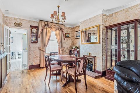 47 White Horse Hill, Chislehurst, BR7 6DG