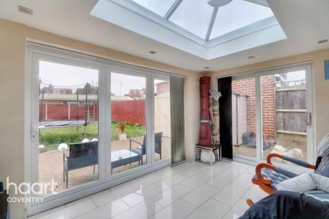 3 bedroom semi-detached house for sale - Kenpas Highway, Coventry
