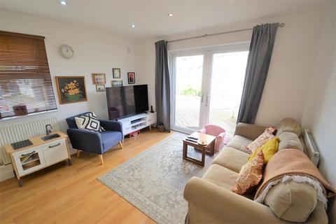 37 Bowden Close, Feltham, TW14 8SE