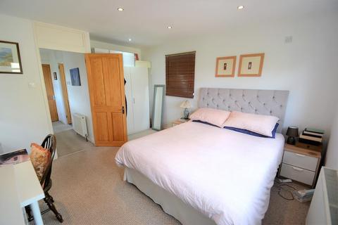 37 Bowden Close, Feltham, TW14 8SE