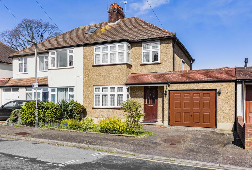 Cotton Road, Potters Bar, EN6 3 bed semidetached house for sale £629,950