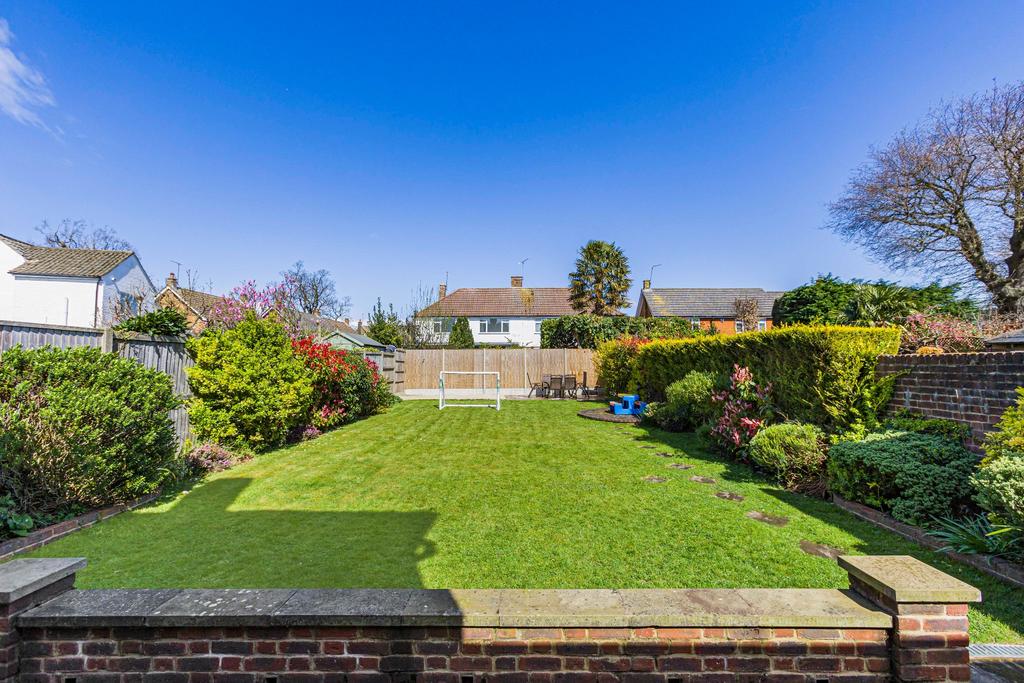 Cotton Road, Potters Bar, EN6 3 bed semidetached house £629,950