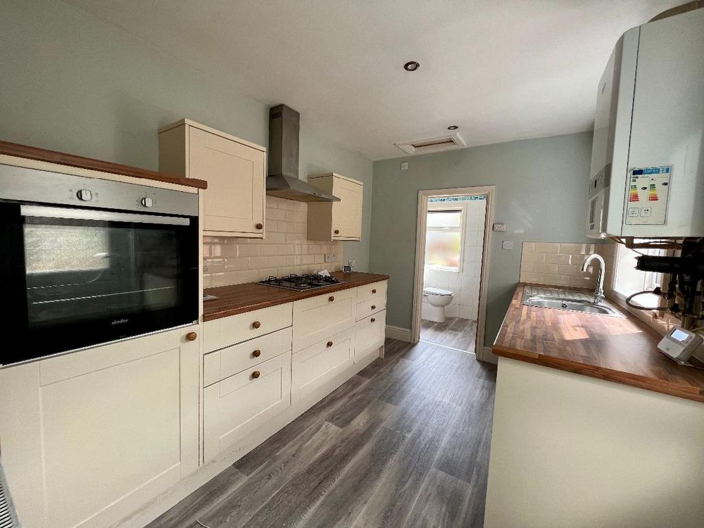 Fairmont Road, Grimsby 2 bed terraced house £550 pcm (£127 pw)