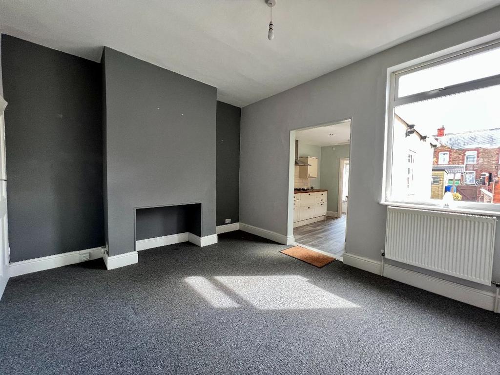 Fairmont Road, Grimsby 2 bed terraced house £550 pcm (£127 pw)