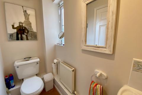 4 Cabot Close, Eastbourne, BN23 6RT
