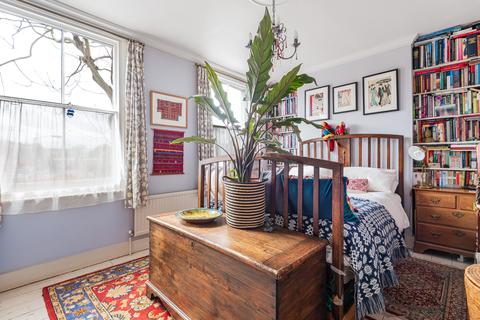 85 Lynton Road, London, SE1 5QT