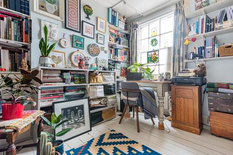 85 Lynton Road, London, SE1 5QT