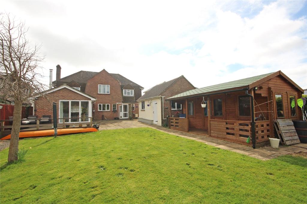 Manor Road, New Milton, Hampshire, BH25 4 bed detached house £750,000