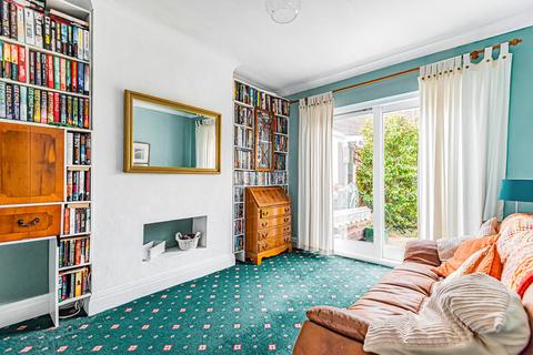 22 Carisbrooke Road, Bromley, BR2 9NJ