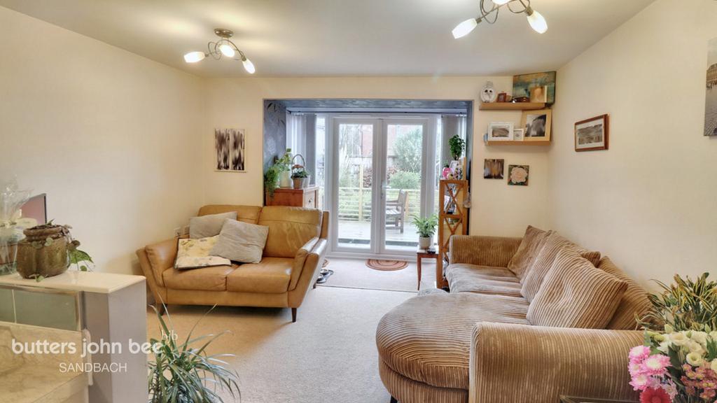 Filter Bed Way, Sandbach 4 bed semidetached house £260,000