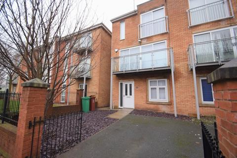 4 bedroom townhouse to rent, Chevassut Street, Hulme, Manchester, M15 5LR.