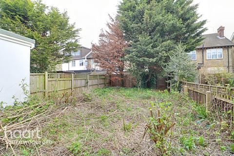 11 Alexandra Road, London, E18 1PZ