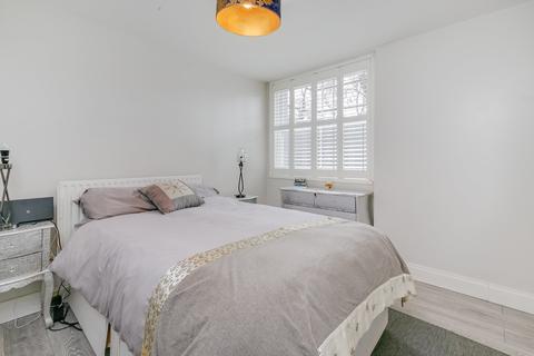 2 bedroom apartment for sale - Clapham Common South Side, London, SW4