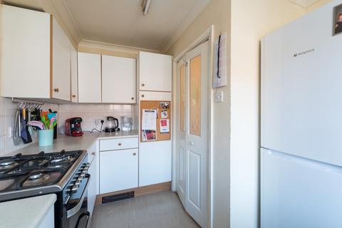 10 Dakota Gardens, London, E6 5YT