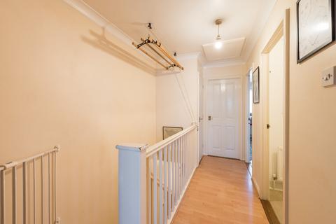 10 Dakota Gardens, London, E6 5YT