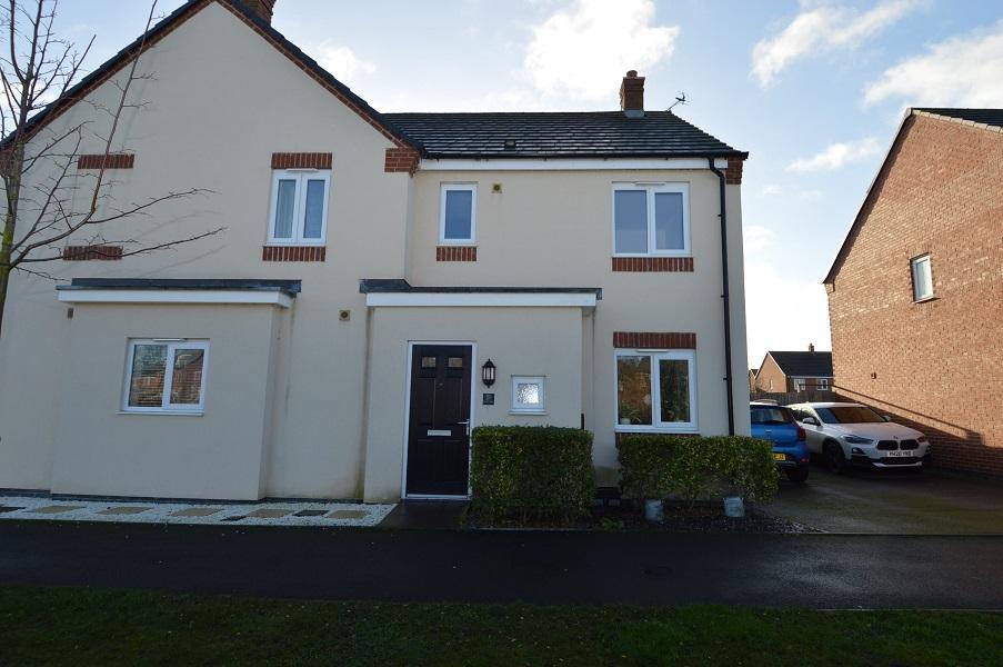 Priory Avenue, Hawksyard, Rugeley 3 bed semidetached house £200,000