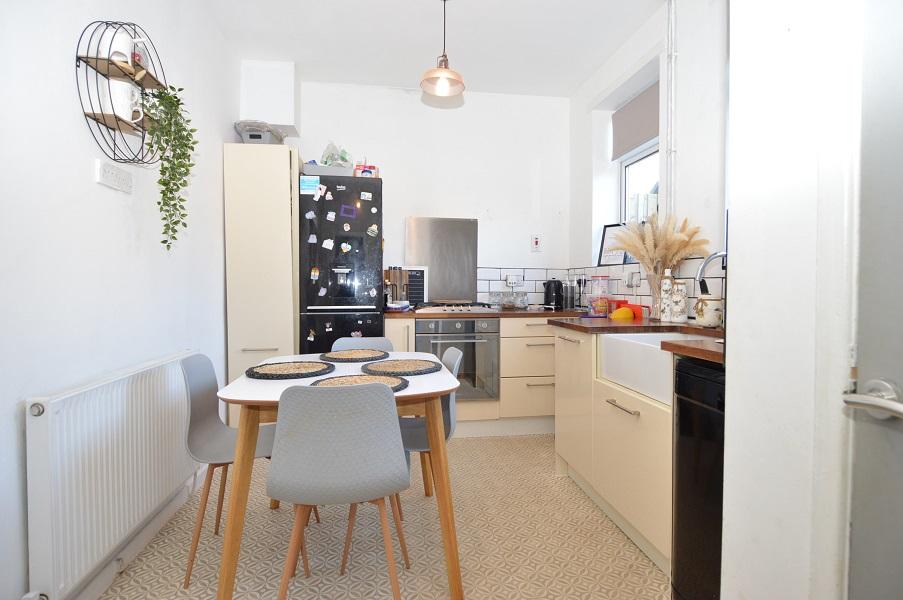 Park View Terrace, Rugeley 3 bed semidetached house £160,000