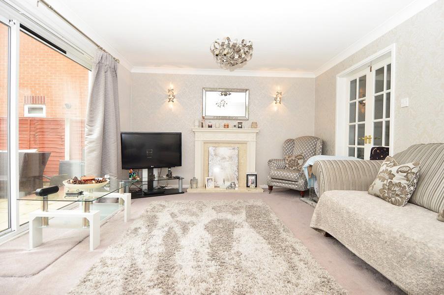 Thorn Close, Rugeley 4 bed detached house £370,000