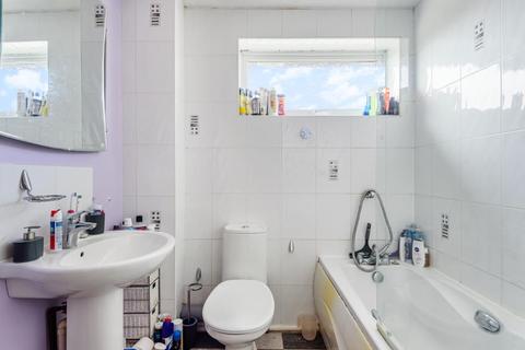 2 Grenville Way, Thame, OX9 3YP