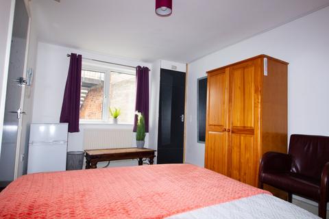 1 bedroom in a house share to rent, 65 Monks Road, Lincoln, Lincolnshire, LN2 5HP