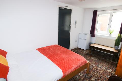 1 bedroom in a house share to rent, 65 Monks Road, Lincoln, Lincolnshire, LN2 5HP
